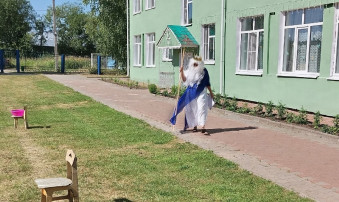 Лето-это пора отдыха и праздников и веселья. Лето-это пора отдыха и праздников и веселья.